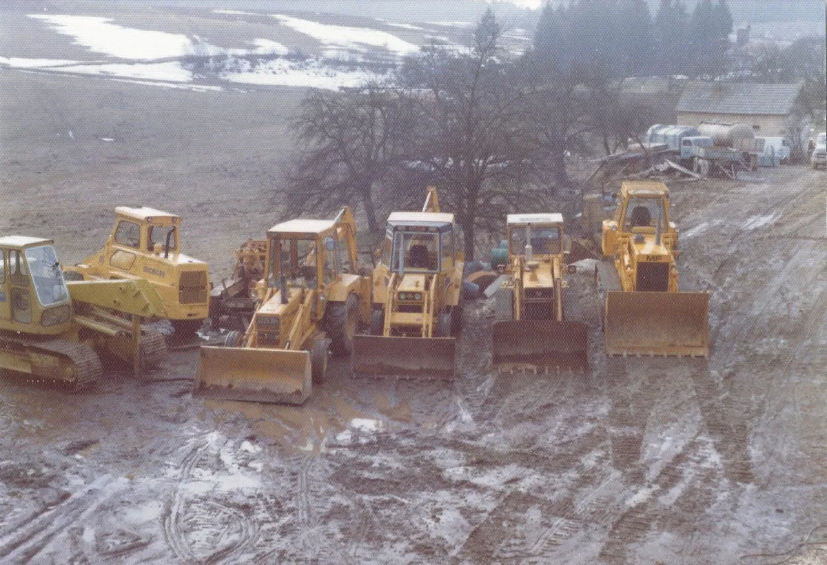 Laderaupen und Radbagger MF Ford, ca. 1975