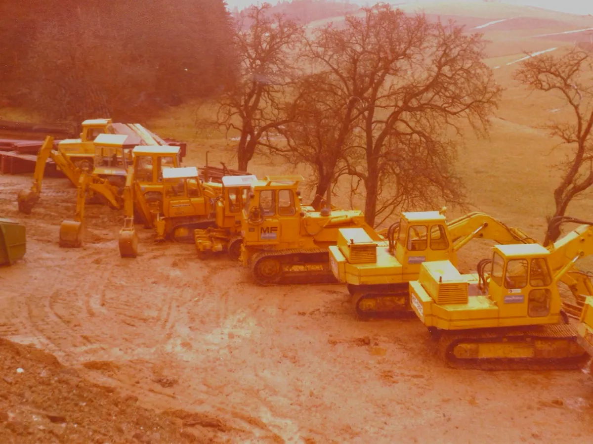 Radbagger, Laderaupen, Kettenbagger, ca. 1975