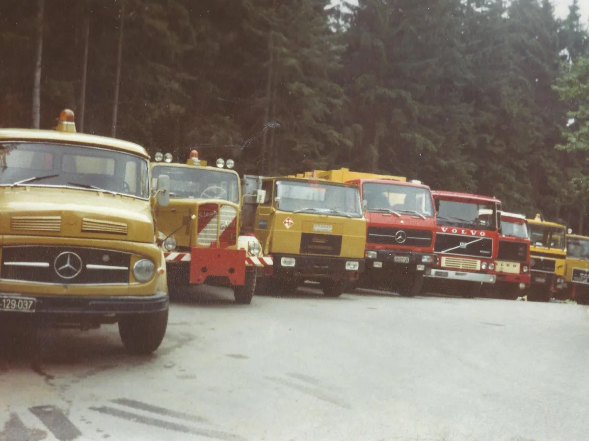 Fuhrpark ca. 1977: Mercedes, Saurer, Hanomag, Volvo, MAN