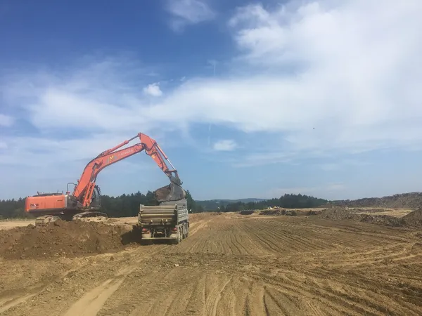 Erdbau-Großbaustelle Biohort in Herzogsdorf