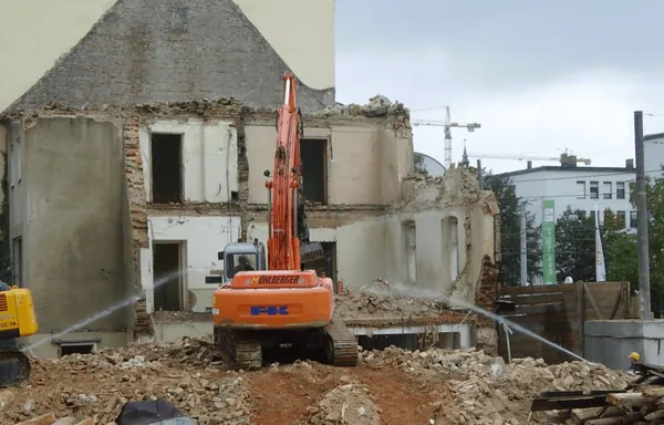 Abbruch am Hessenplatz in der Linzer Innenstadt