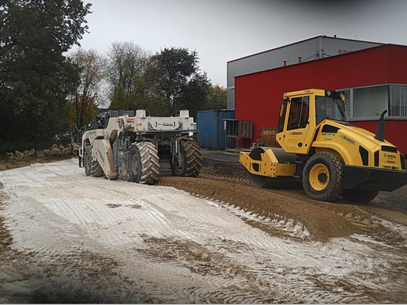 Bodenverbesserung Fräse und Walze Bomag